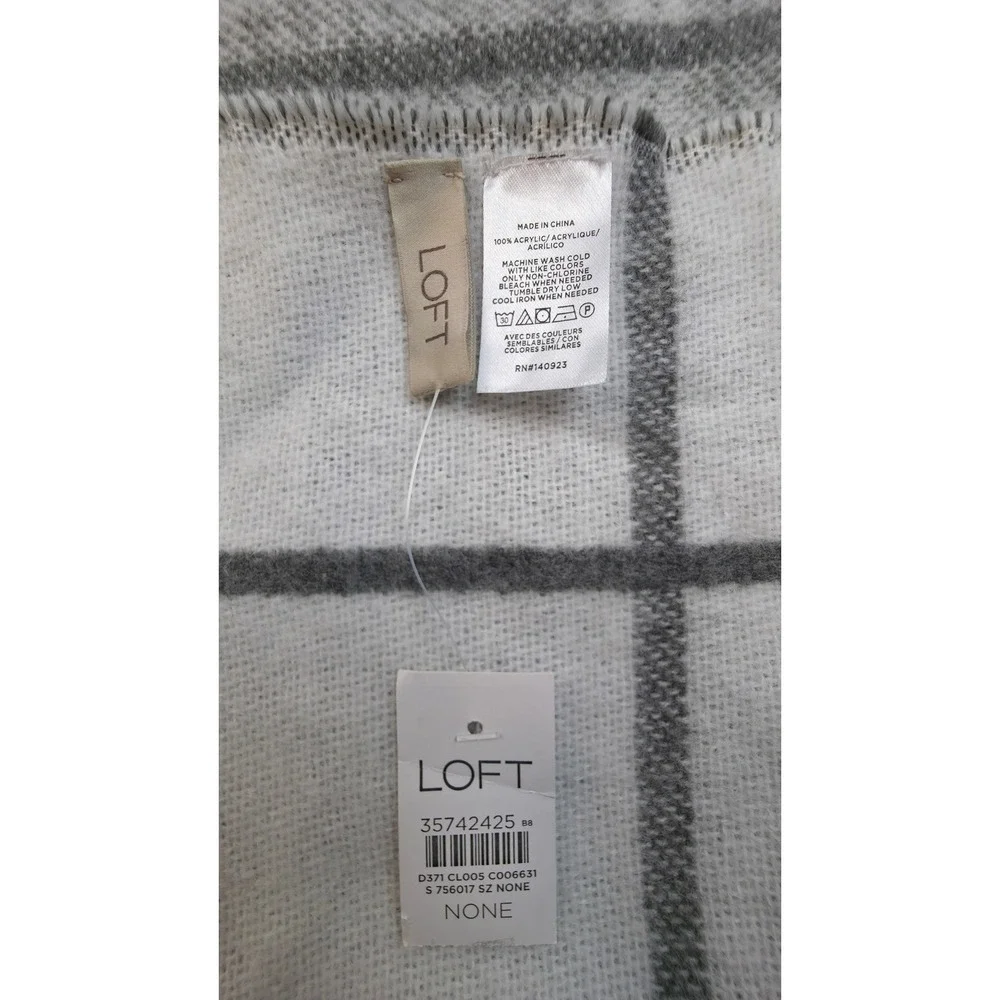 LOFT Plaid Scarf Womens OS Grey Grid Eyelash Fringe New